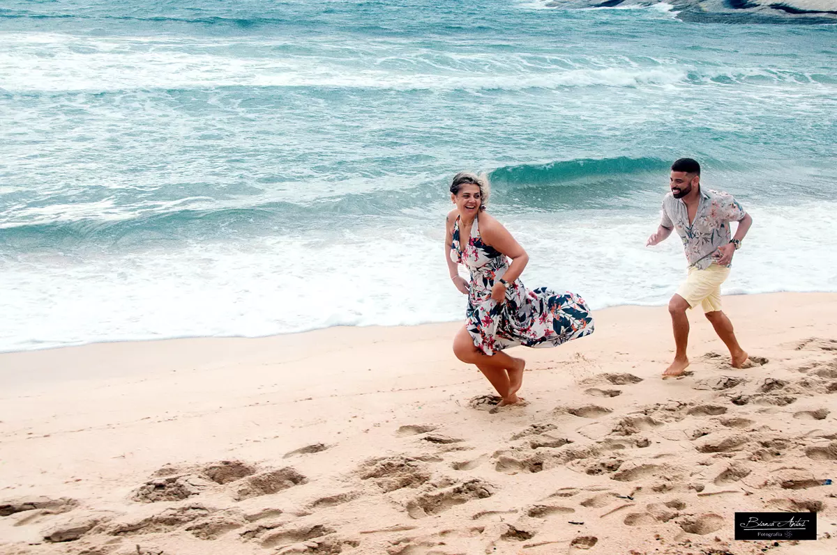 Fotografia casal na praia